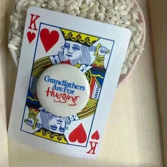 Vintage grandfathers are for hugging pin - Picture 1 of 2